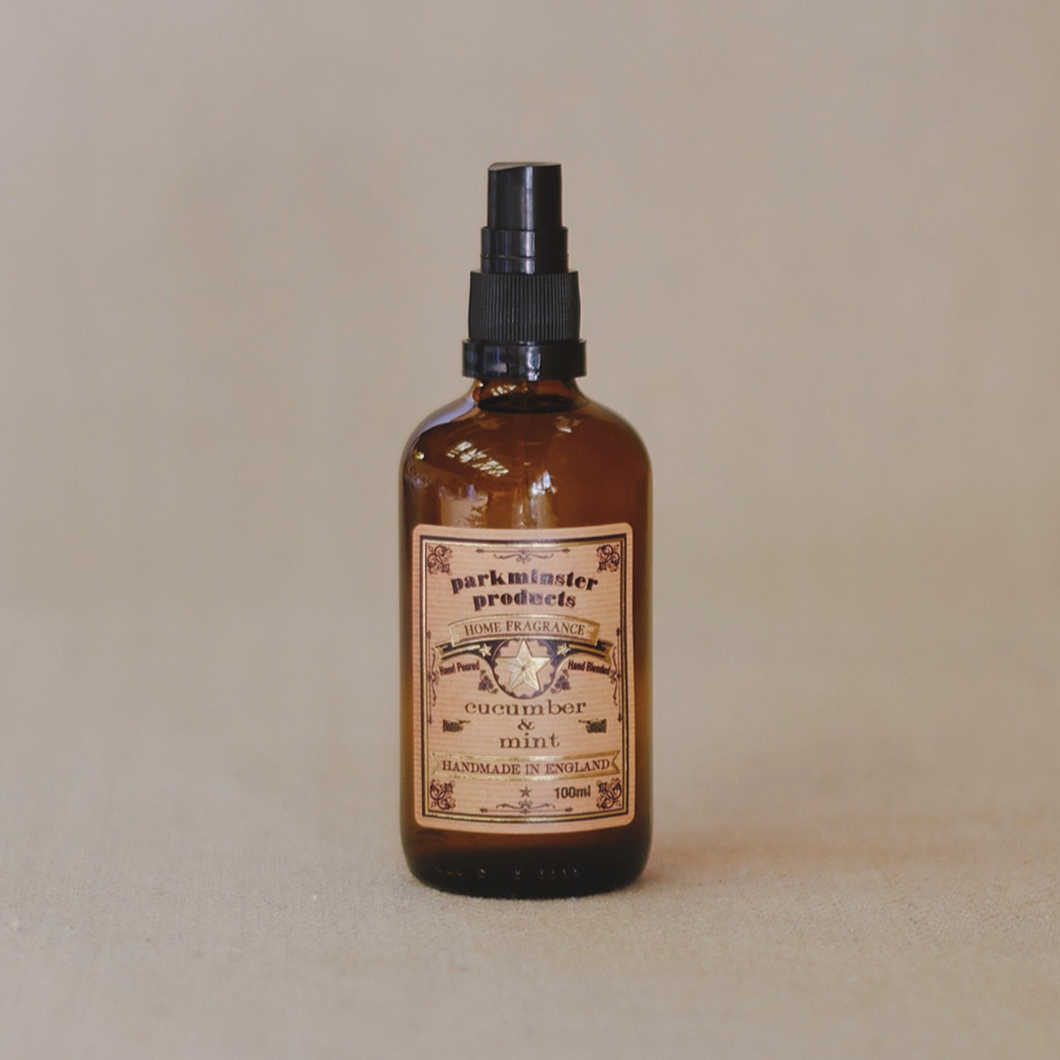 Parkminster Cucumber & Mint Room Mist – a natural, plant-based room spray with crisp cucumber and fresh mint for a refreshing home fragrance.