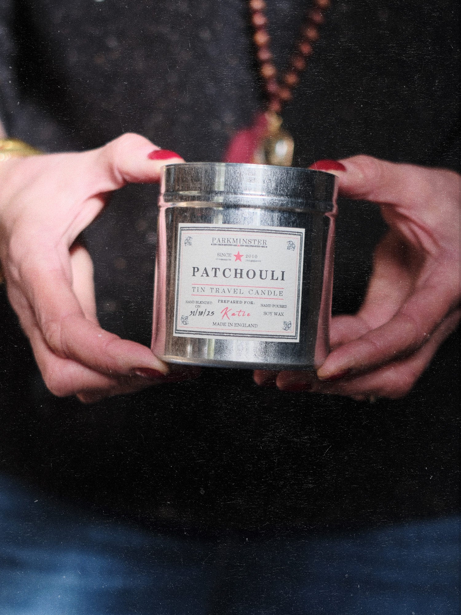 Parkminster Patchouli Tin Candle – natural soy wax candle with a deep earthy-woody patchouli fragrance