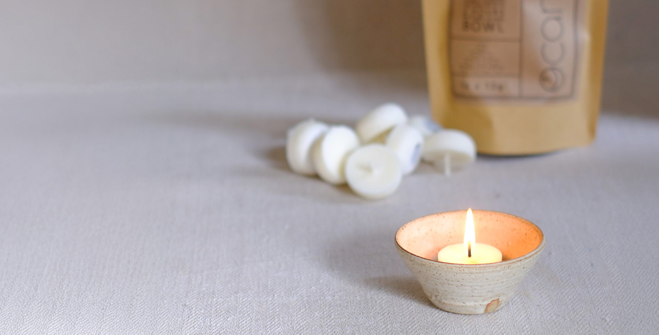 Sustainable Candela Mini Candles – Natural soy wax candles, ideal as tealights or wax melts, crafted for an eco-friendly, long-lasting fragrance.