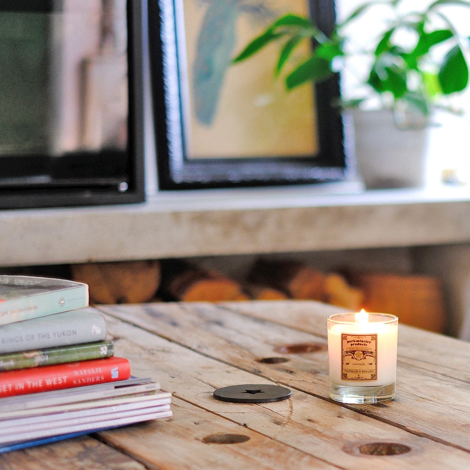 OCEAN Large Scented Soy Candle: Handcrafted in Cornwall by Parkminster, this 220g candle is made from sustainable soy wax and offers a refreshing ocean fragrance. Plastic-free and available with packaging-free options.
