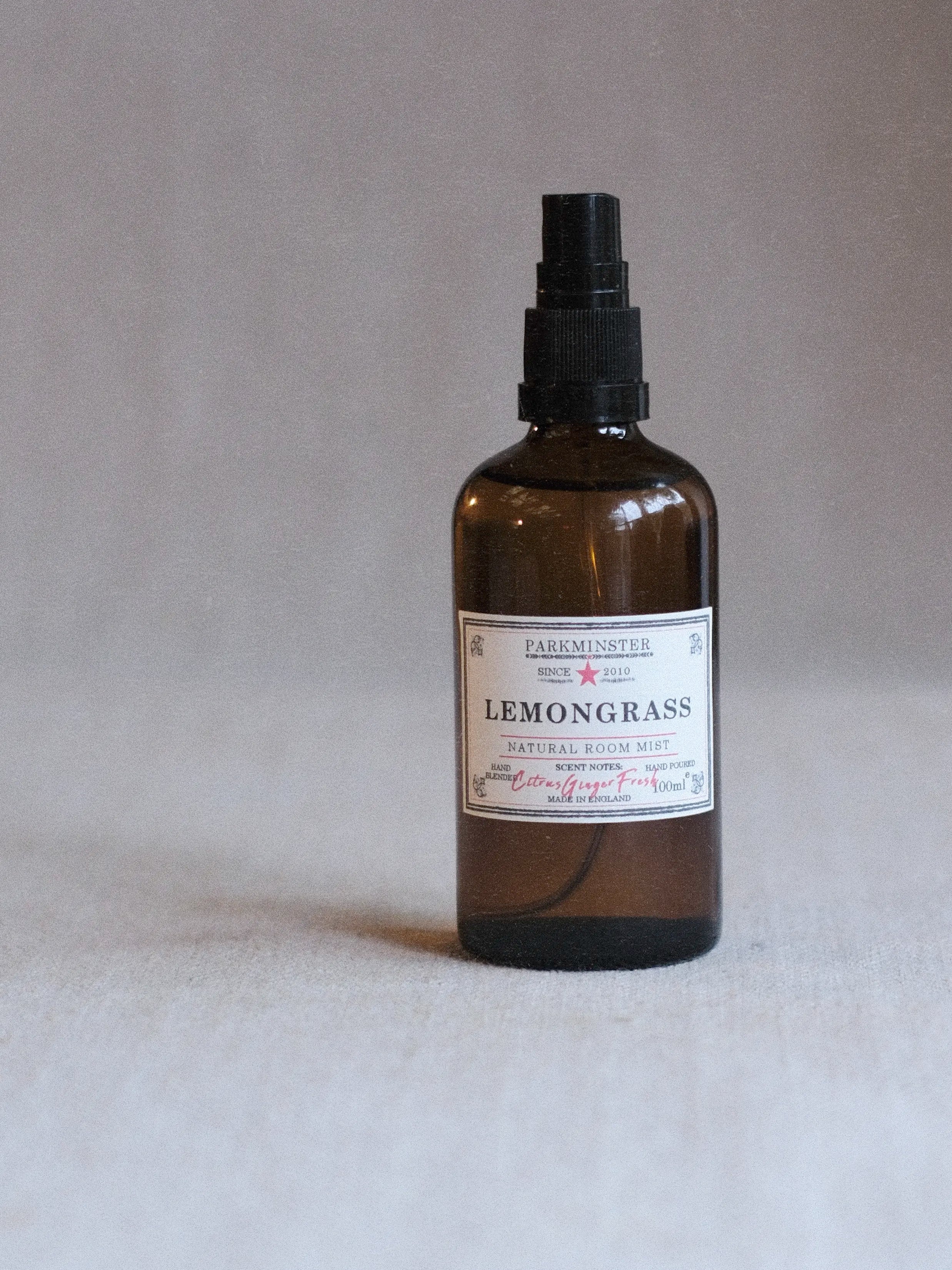 Natural Lemongrass Room Spray with bright, clean herb and citrus notes — perfect for a fresh, uplifting home atmosphere.