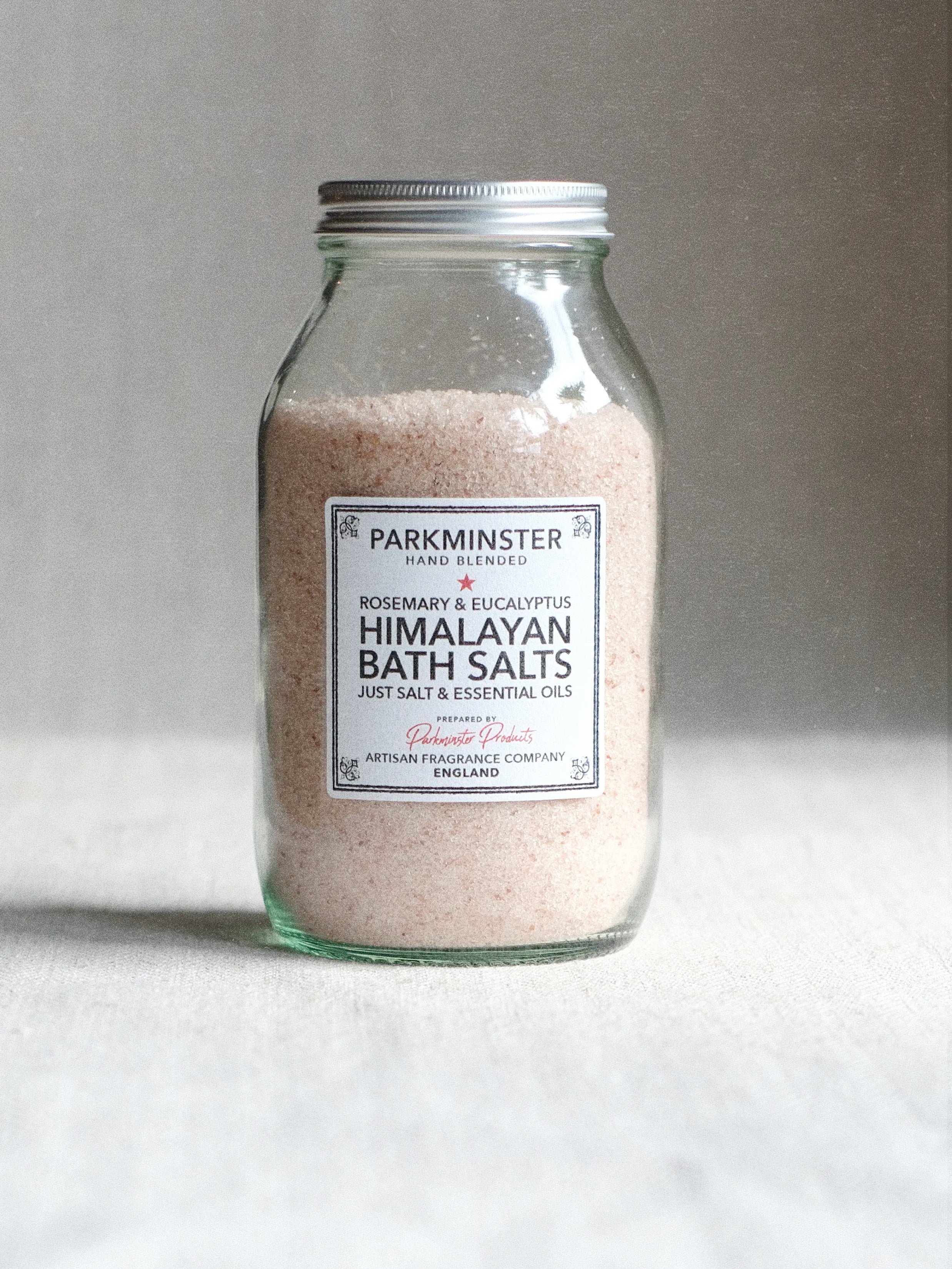 Parkminster Rosemary & Eucalyptus Himalayan Bath Salt Jar 575 g – natural bath salts with pure Himalayan salt and essential oils, a calming gift for him or her.