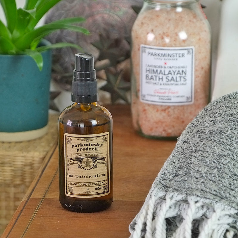Patchouli - Room Spray - 100ml / 3.3 fl oz ℮ - Parkminster Products - Beautifully Scented Candles & Reed Diffusers for the Home. A Parkminster room spray instantly creates a fragranced atmosphere in any room. Just a quick spritz of our richly fragrant room sprays will enhance the room & enliven your mood.