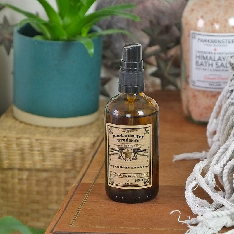 Pomegranate - Room Spray - 100ml / 3.3 fl oz ℮ - Parkminster Products - Beautifully Scented Candles & Reed Diffusers for the Home. A Parkminster room spray instantly creates a fragranced atmosphere in any room. Just a quick spritz of our richly fragrant room sprays will enhance the room & enliven your mood.