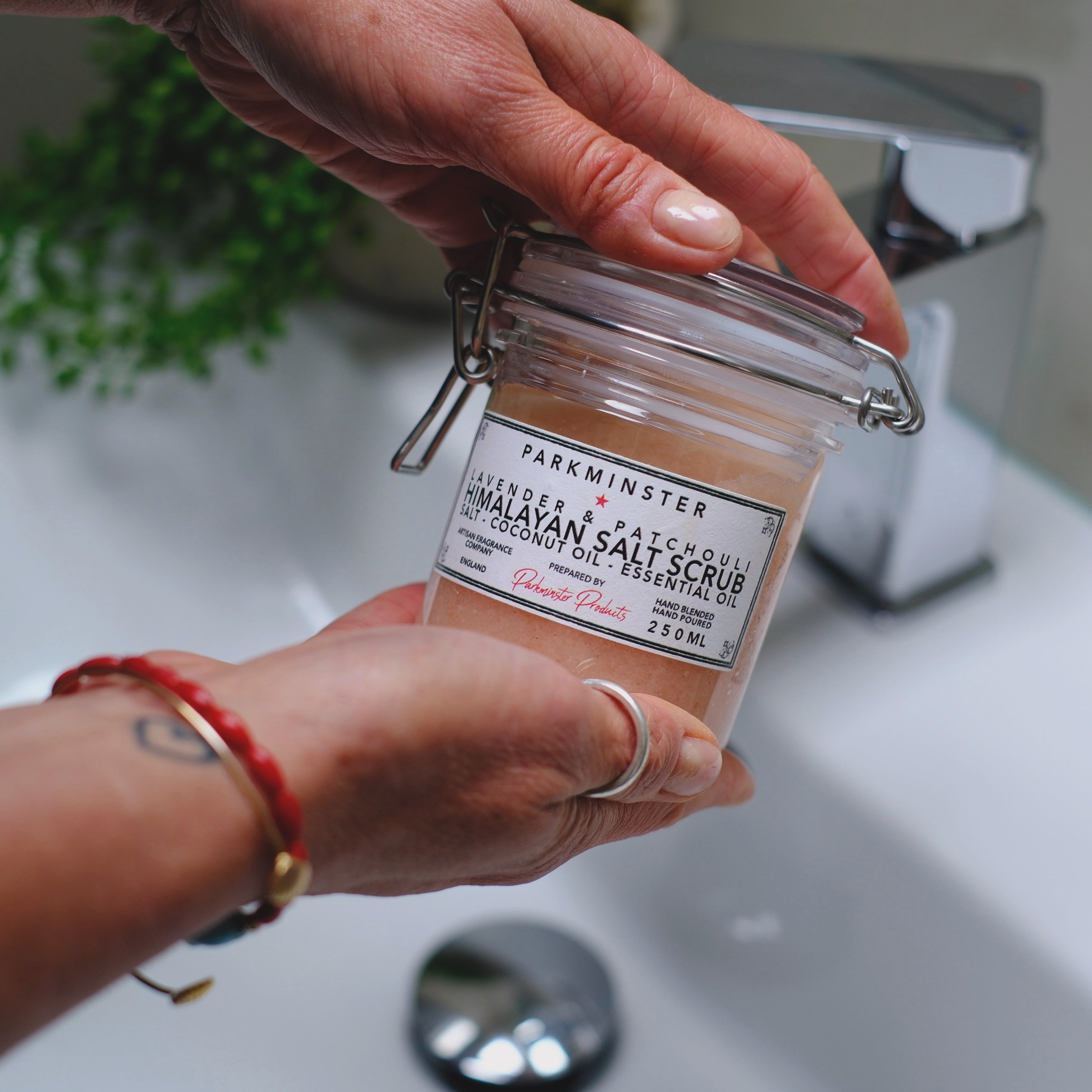 Get your skin summer-ready with Parkminster’s sea salt scrubs! Our blend of natural sea salt and nourishing sweet almond oil removes dead skin cells, softens, and boosts circulation.