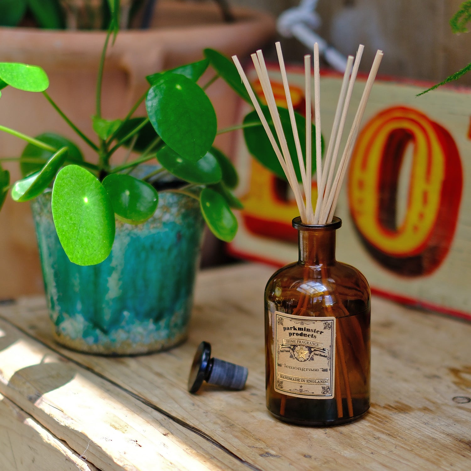 200ml Lemongrass Reed Diffuser by Parkminster Home Fragrance, made with pure 100% essential oils, from the Apothecary Collection, crafted in Cornwall