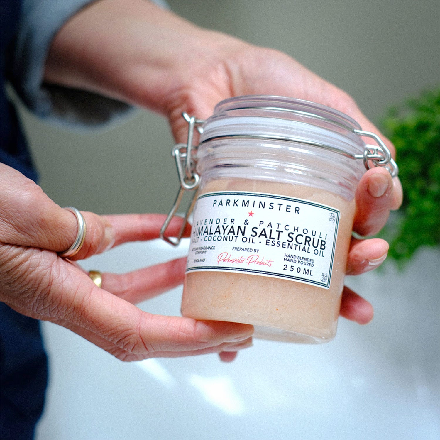 Salt Scrubs made with Himalayan Salt - Coconut Oil and Essential Oils only. Completely Natural - Parkminster Home Fragrance Company