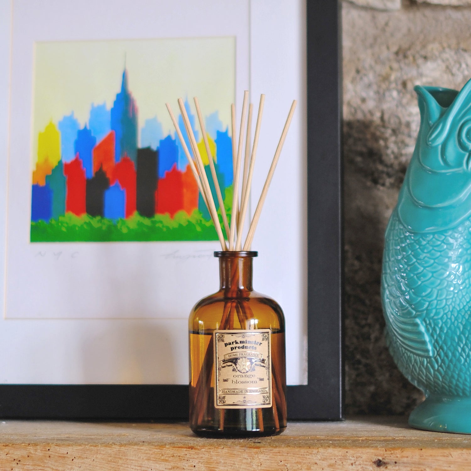 Bring a burst of floral and fruity fragrance into your home with the Orange Blossom Scented Amber Glass Apothecary Collection 200ml Reed Diffusers by Parkminster Home Fragrance Co (Cornwall). These diffusers capture the essence of blooming orange blossoms, adding a touch of elegance to any room.