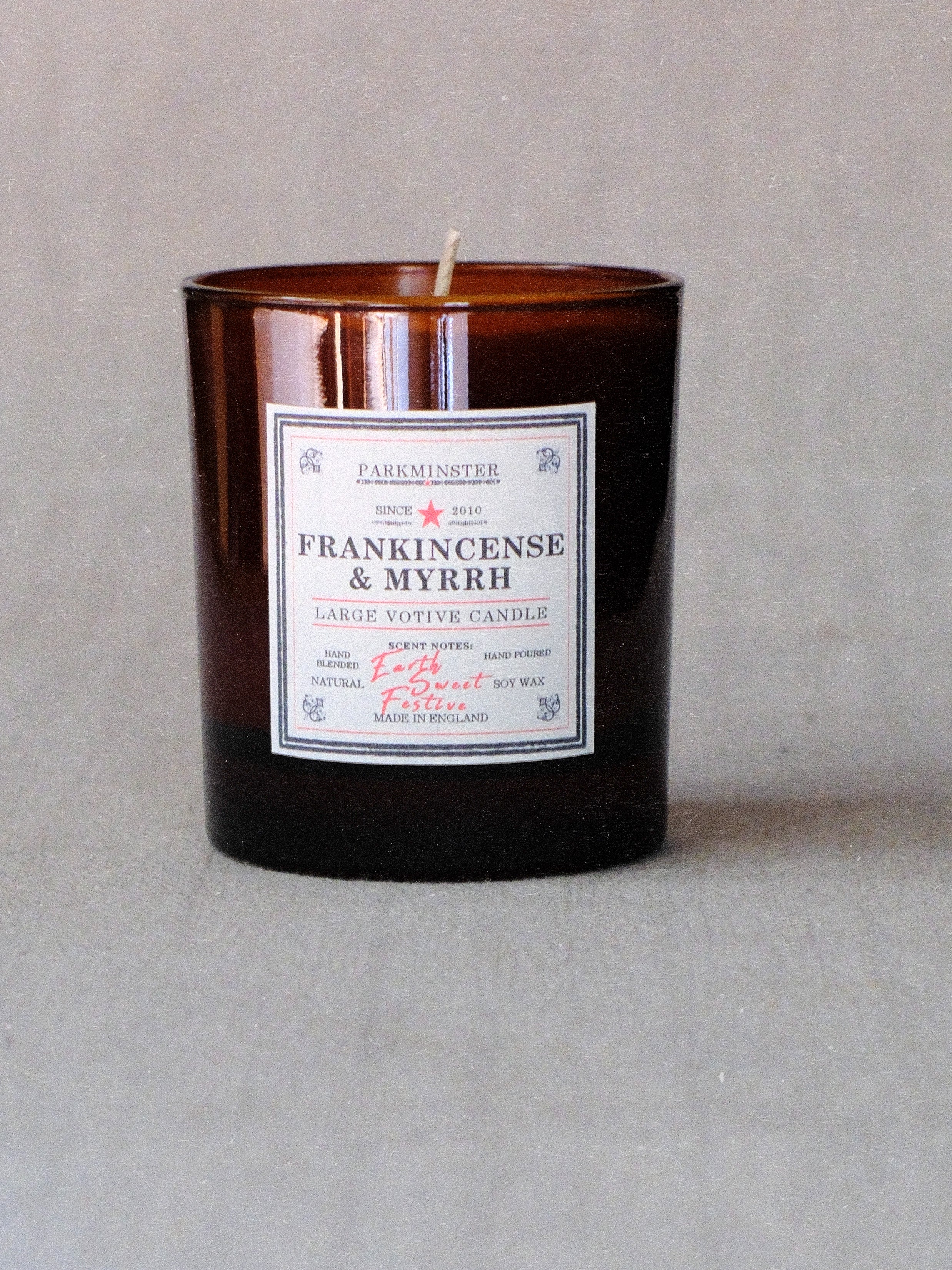 Parkminster Frankincense & Myrrh Large Scented Candle 220g – warm, woody, festive home fragrance gift