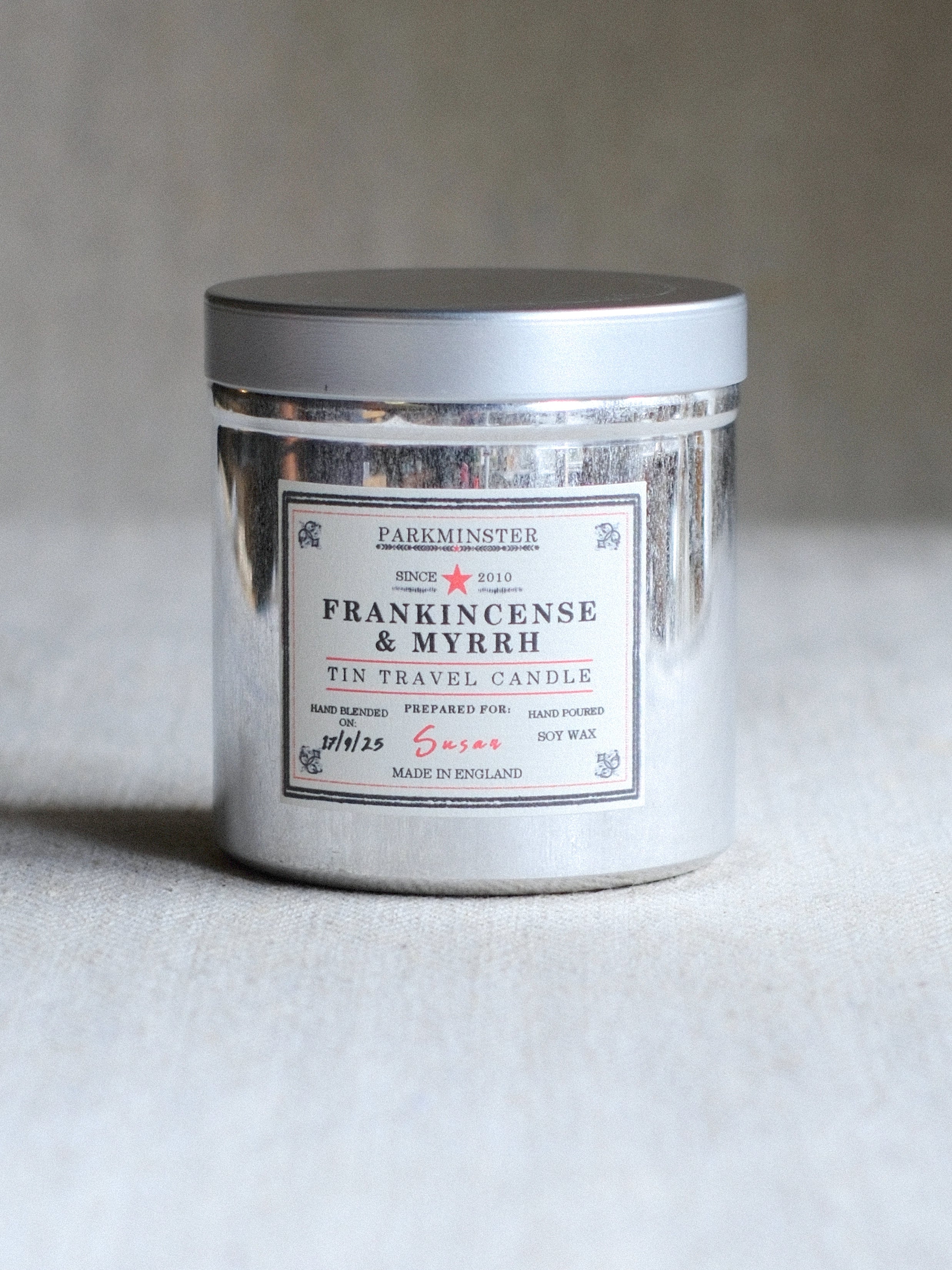 Parkminster Frankincense & Myrrh Scented Tin Candle 280g – natural, warm, woody home fragrance with essential oils