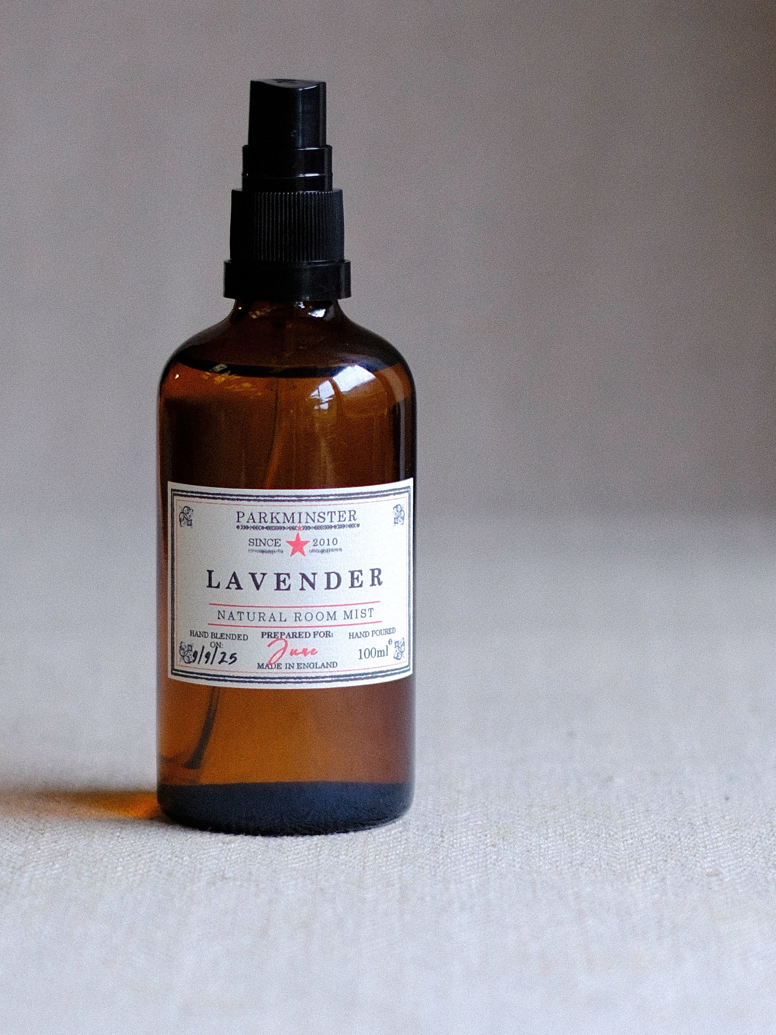 Parkminster Natural Lavender Room Mist Spray 100ml – calming essential oil room spray for natural home fragrance and relaxation