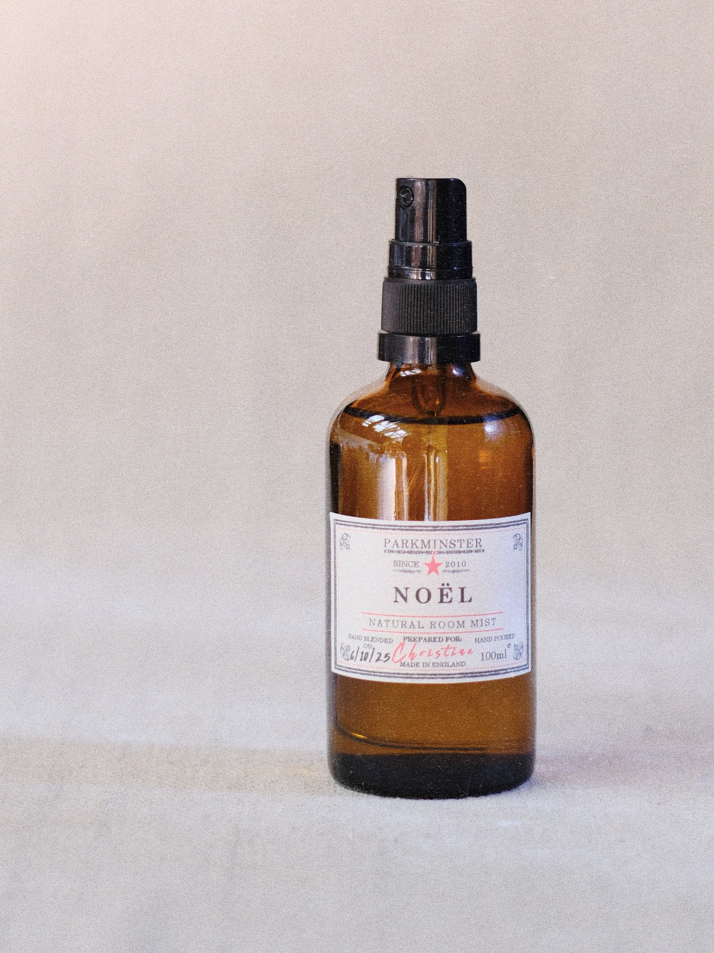 Parkminster Noël Room Spray 100ml – a festive Christmas mandarin, clove, cinnamon & patchouli fragrance in a natural plant-based mist