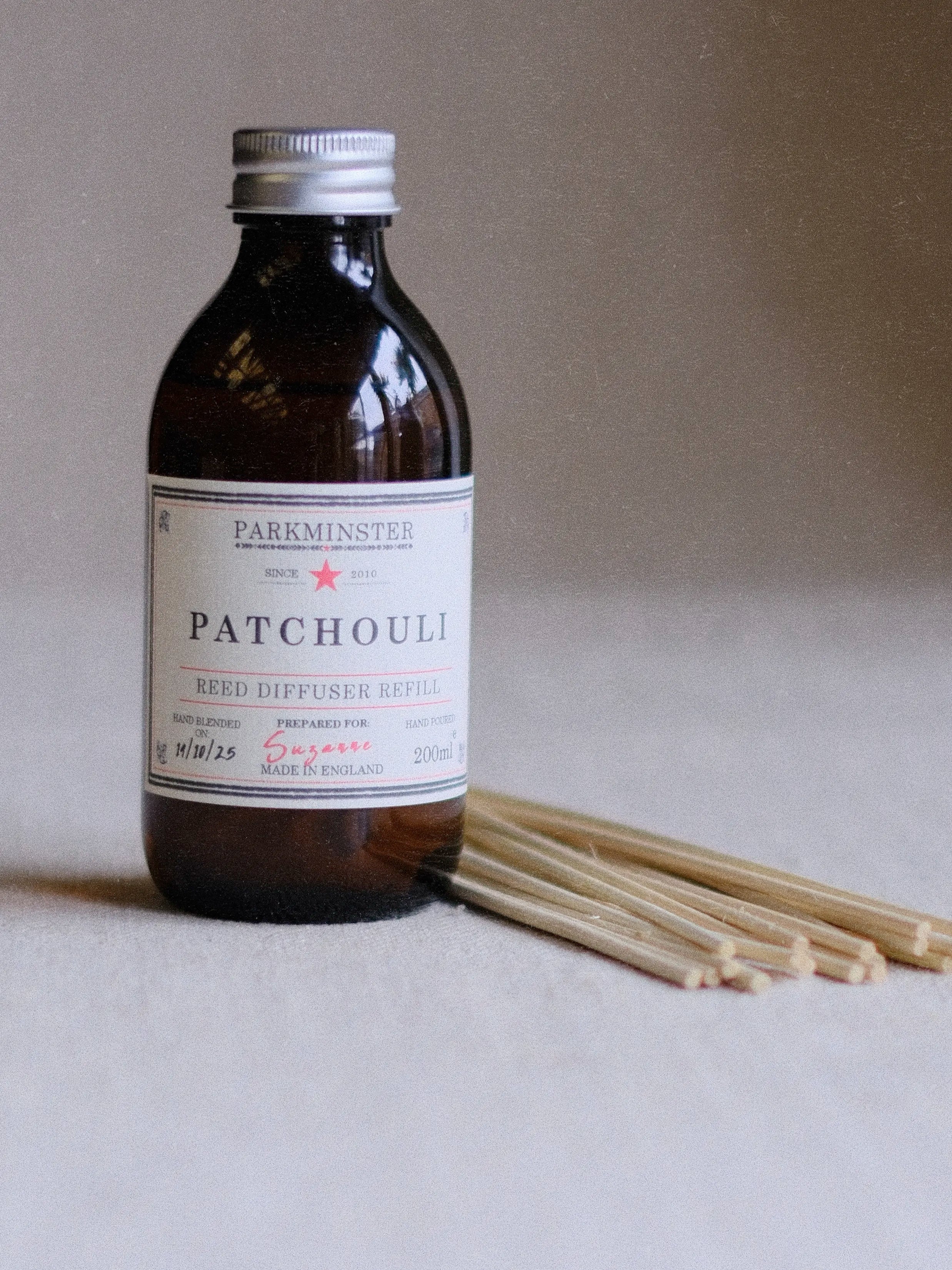 Parkminster Patchouli Reed Diffuser Refill 200 ml – made with 100% essential oils for a rich, earthy-woody natural fragrance