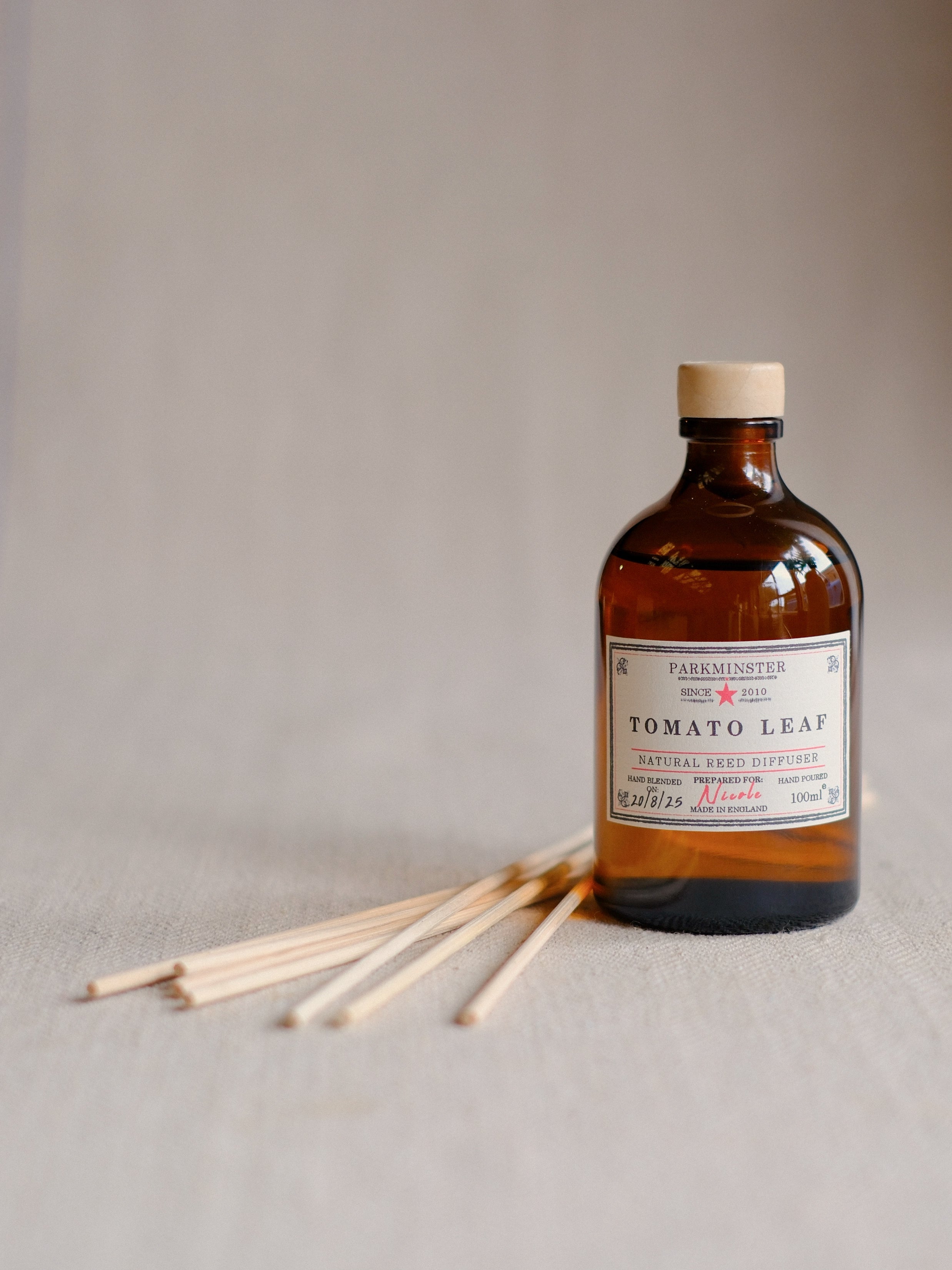 Parkminster Tomato Leaf plant-based reed diffuser 100 ml – a green, fresh, herbal natural home fragrance with aromatic herbal notes, hand-blended in Cornwall
