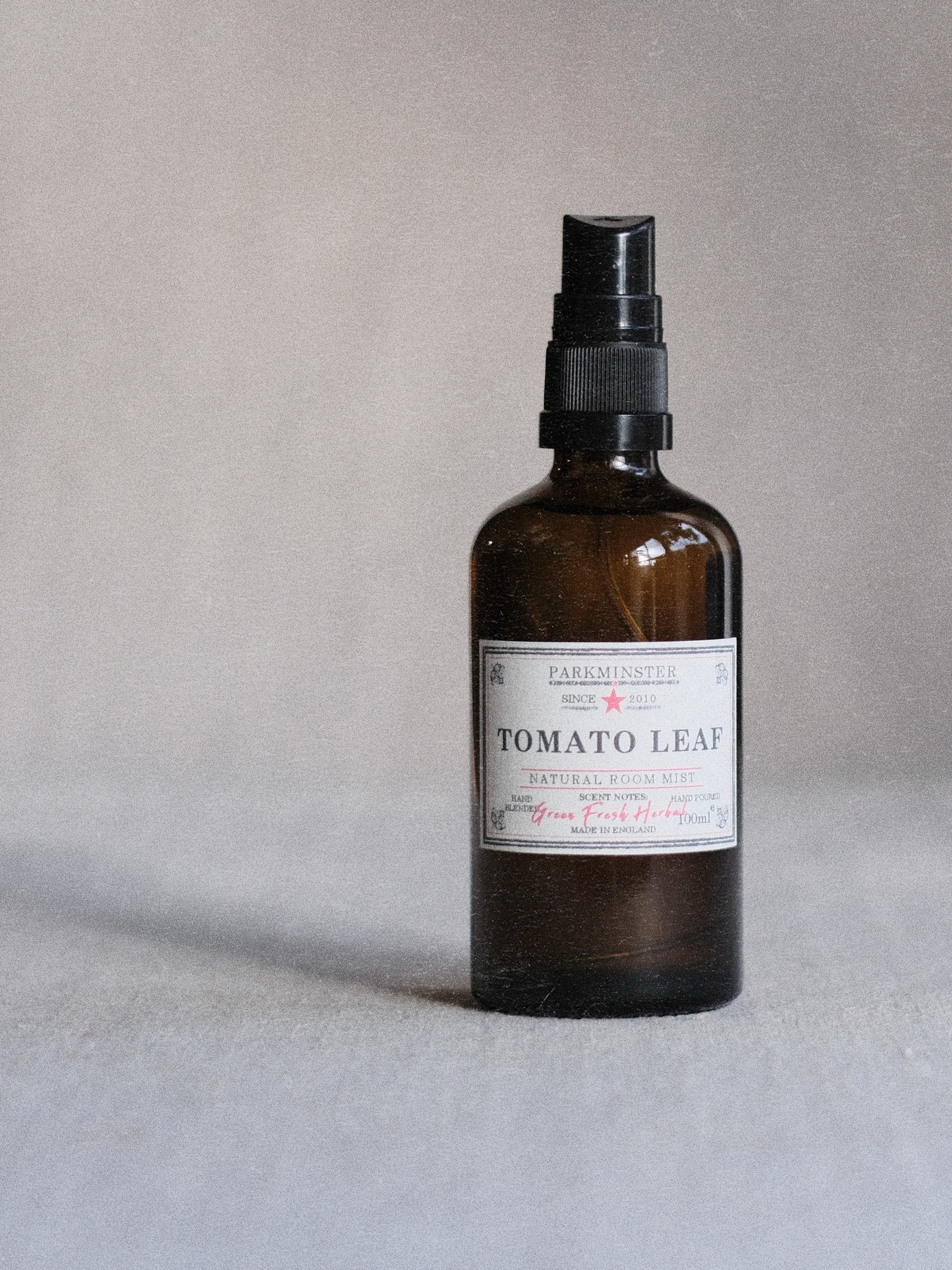 Tomato Leaf Room Spray by Parkminster with a bright, leafy scent that brings clean, uplifting greenery into your home.