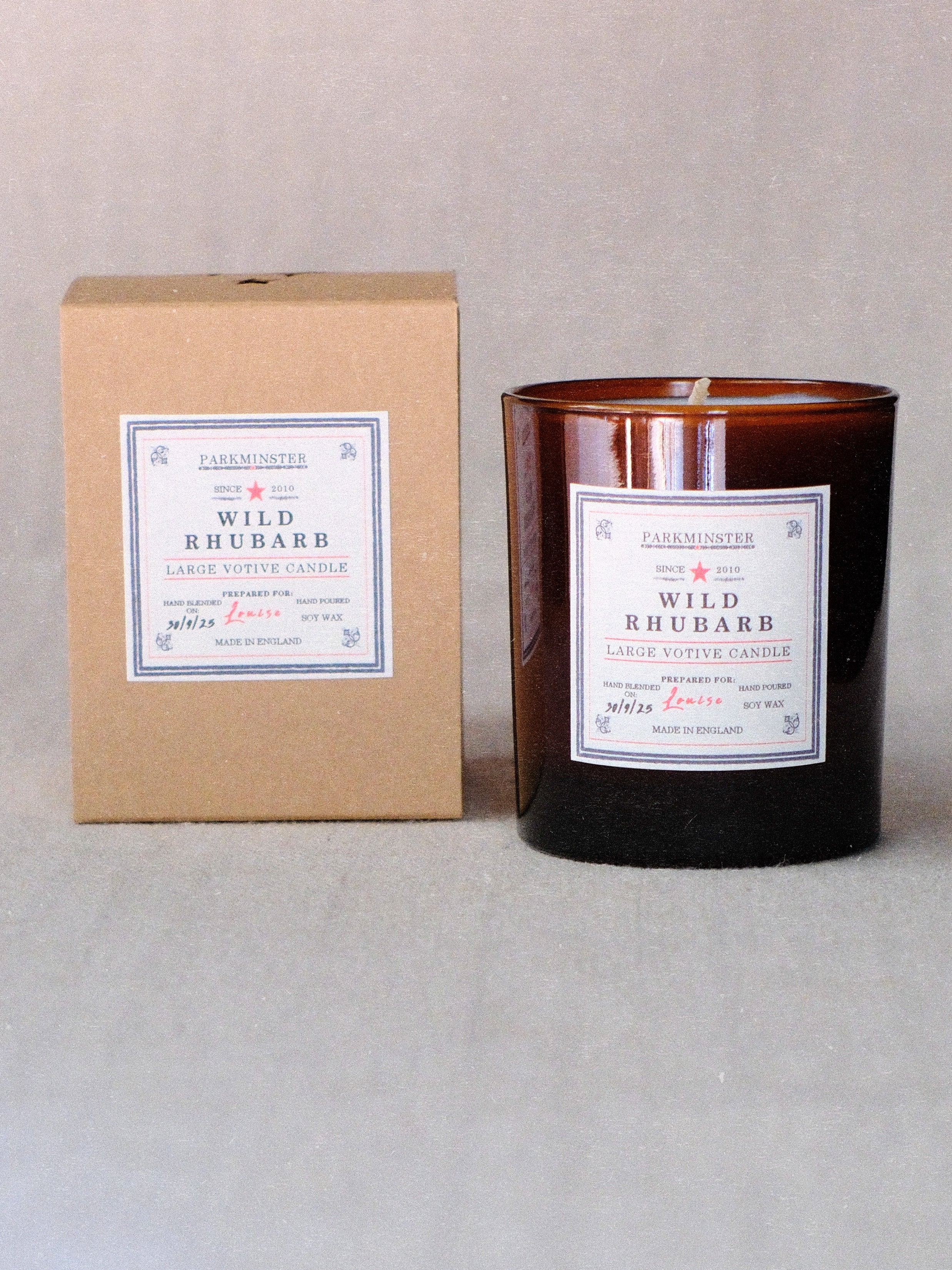Parkminster Wild Rhubarb Large Scented Candle 220g – fresh rhubarb, berry & apple fragrance in a natural soy wax candle gift