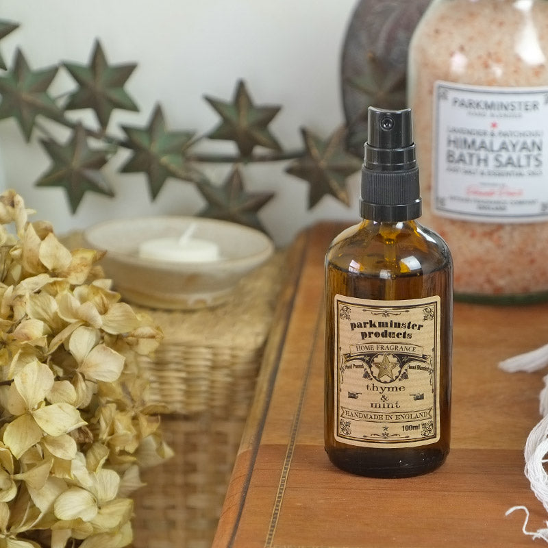 Thyme & Mint - Room Spray - 100ml / 3.3 fl oz ℮ - Parkminster Products - Beautifully Scented Candles & Reed Diffusers for the Home. Instantly refresh and scent any room with a quick spritz of our richly fragranced home sprays, which come in a lovely apothecary style bottle.